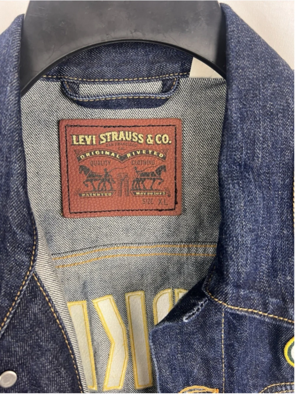 Levi Strauss & Co. Green Bay Packers NFL Blue Denim Jacket Size XL Licensed - Picture 2 of 6
